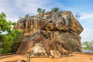 Sigiriya Lion paw entrance